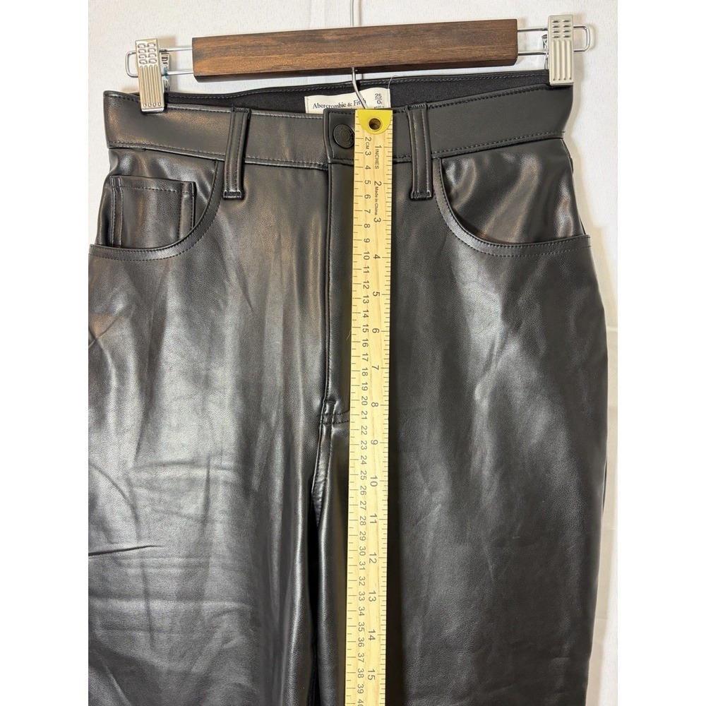 Abercrombie & Fitch Ultra High Rise Vegan Leather Pants 25/0R '90s Straight - Picture 12 of 16